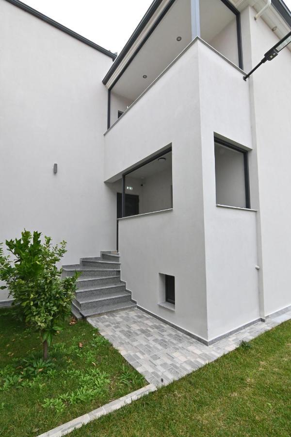 Armonia Luxury Suites Vrasná Exterior foto